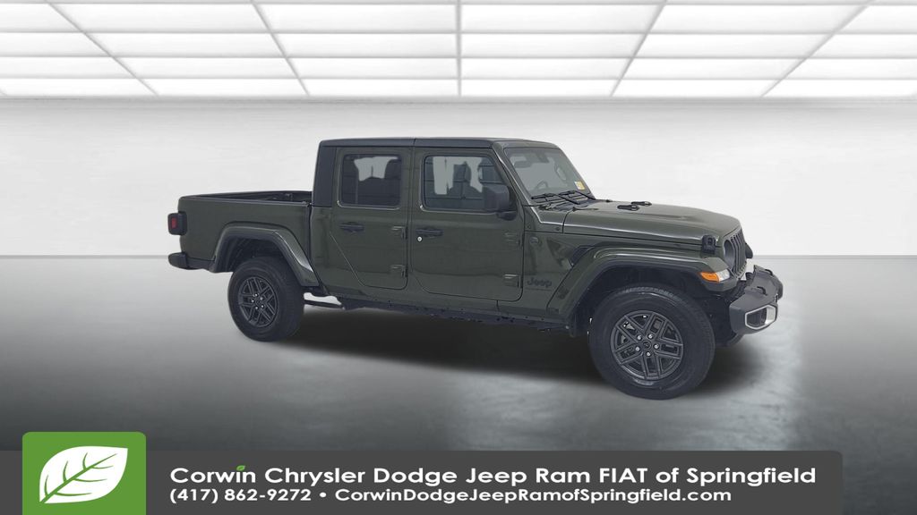 2024 Jeep Gladiator Sport photo 3