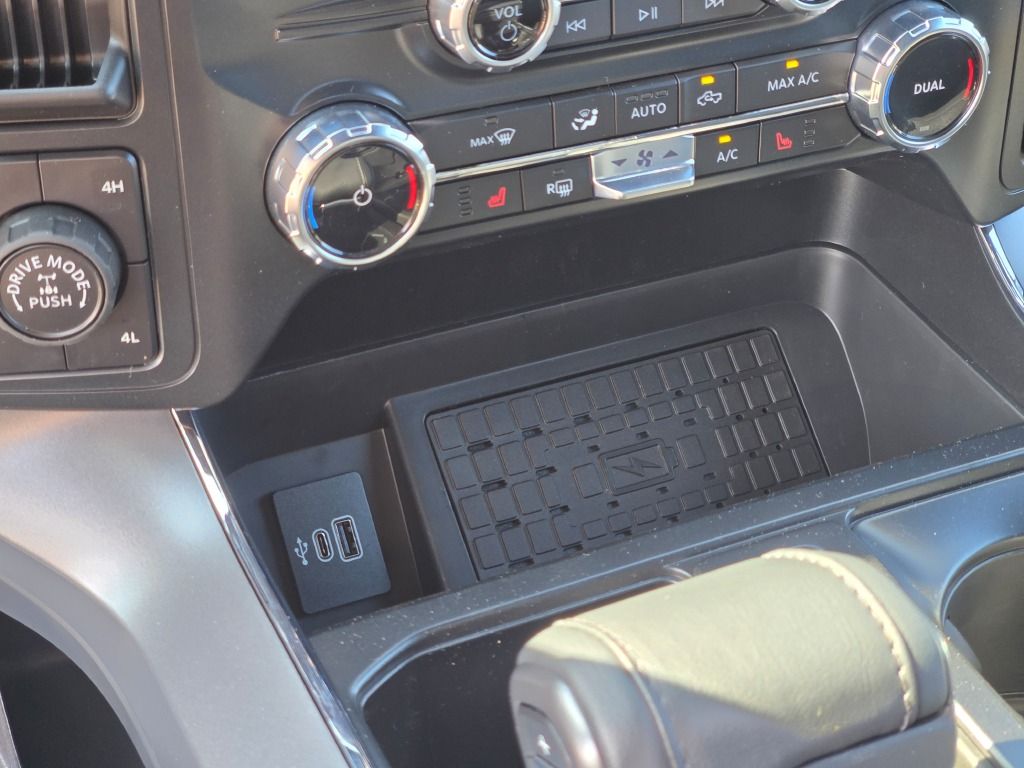 2025 Ford F-150 XLT photo 25