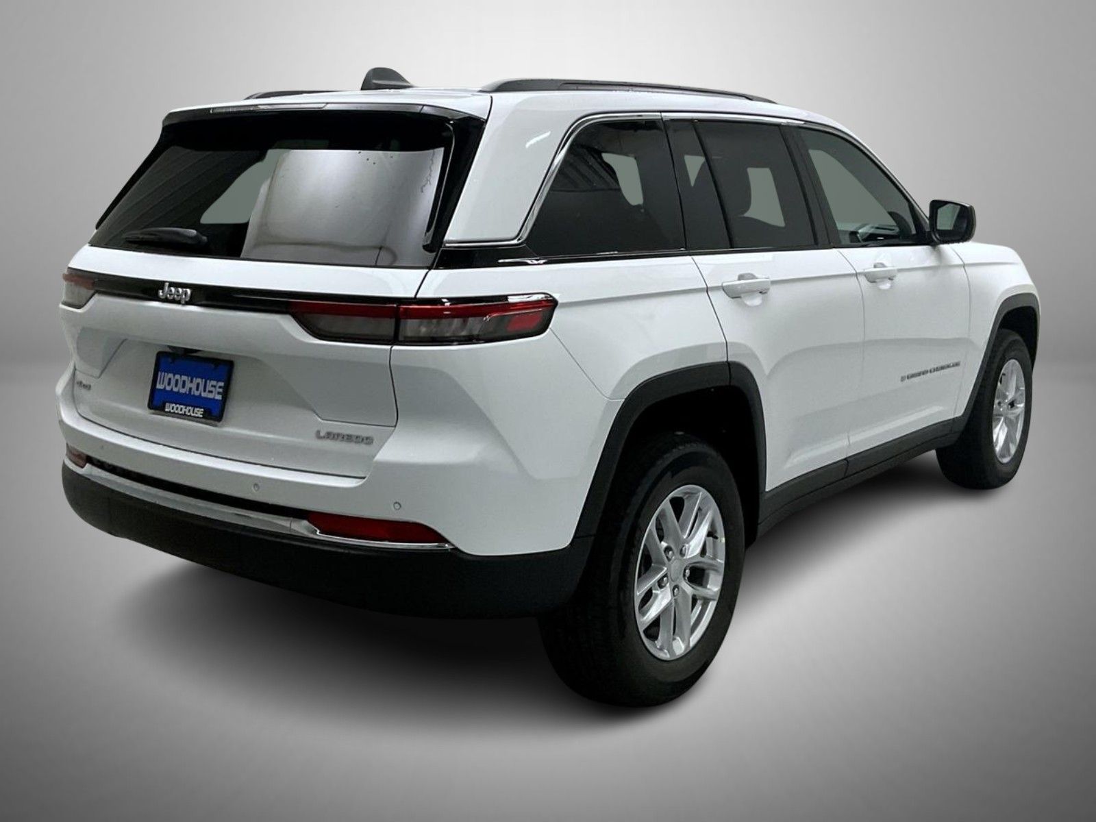 2025 Jeep Grand Cherokee Laredo X photo 2