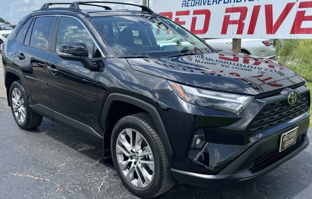 2023 Toyota RAV4 XLE Premium photo 2