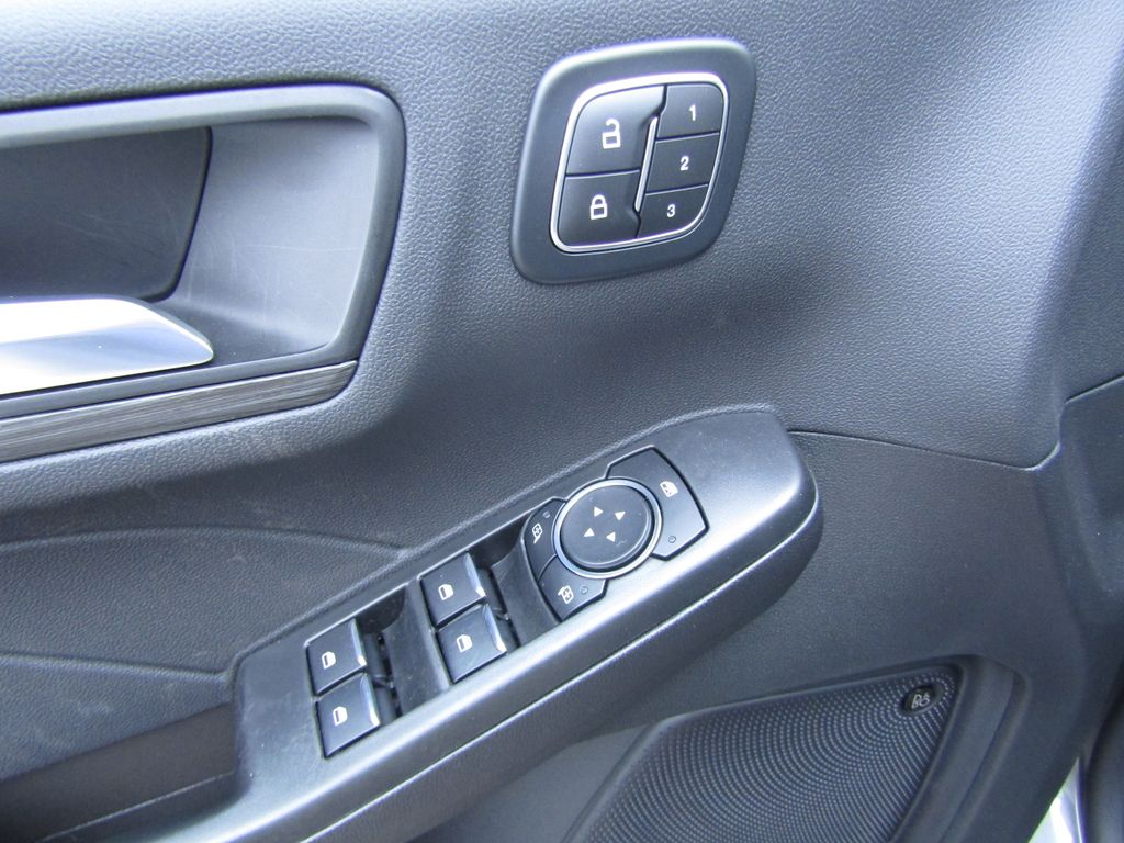 2025 Ford Escape Platinum photo 11