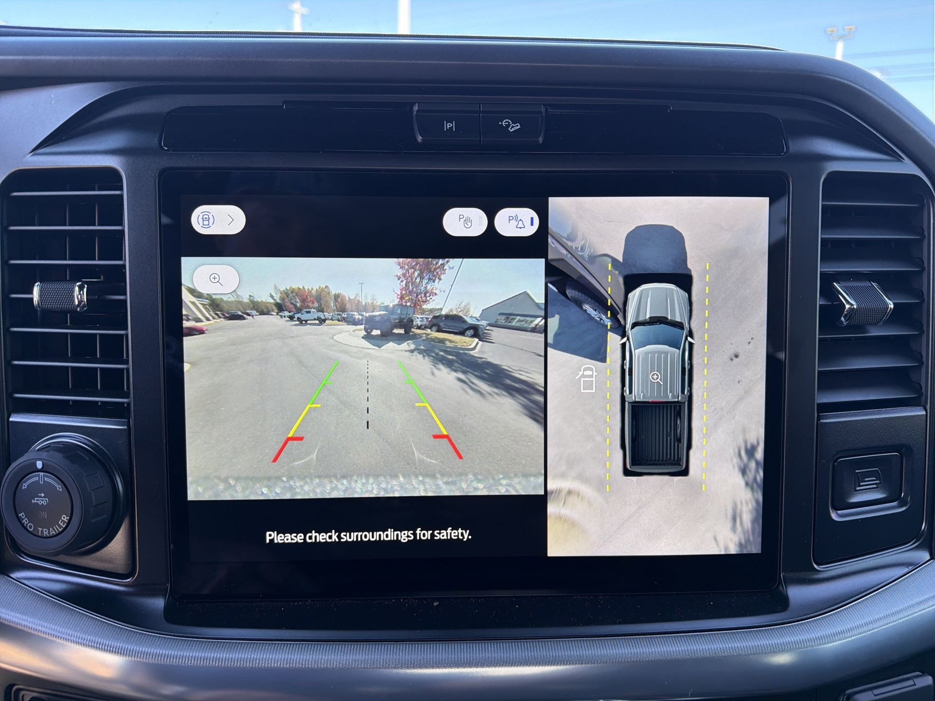 2025 Ford F-150 Lariat photo 3