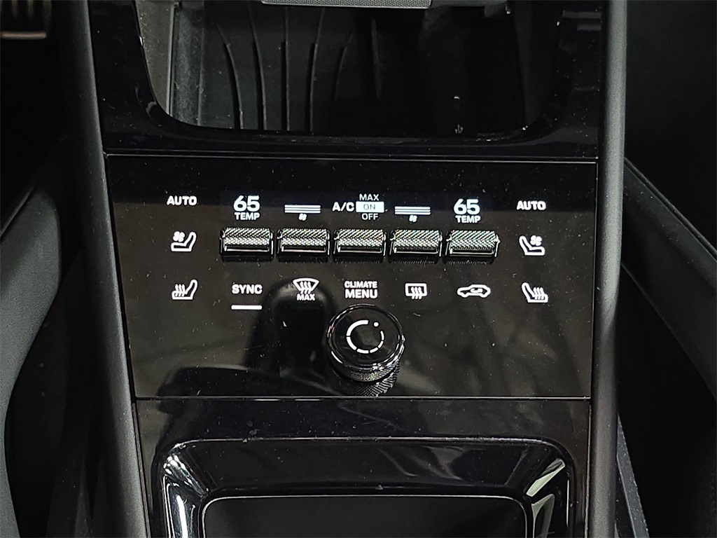 2024 Porsche Cayenne E-Hybrid S photo 17