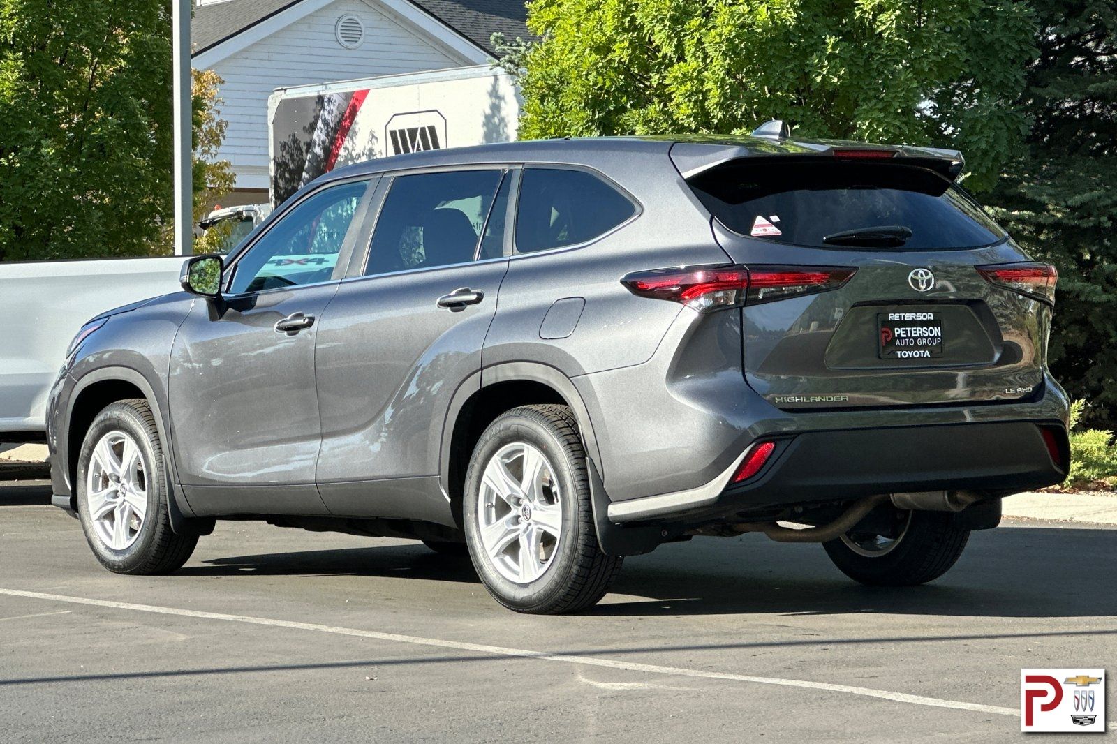 2024 Toyota Highlander LE photo 6