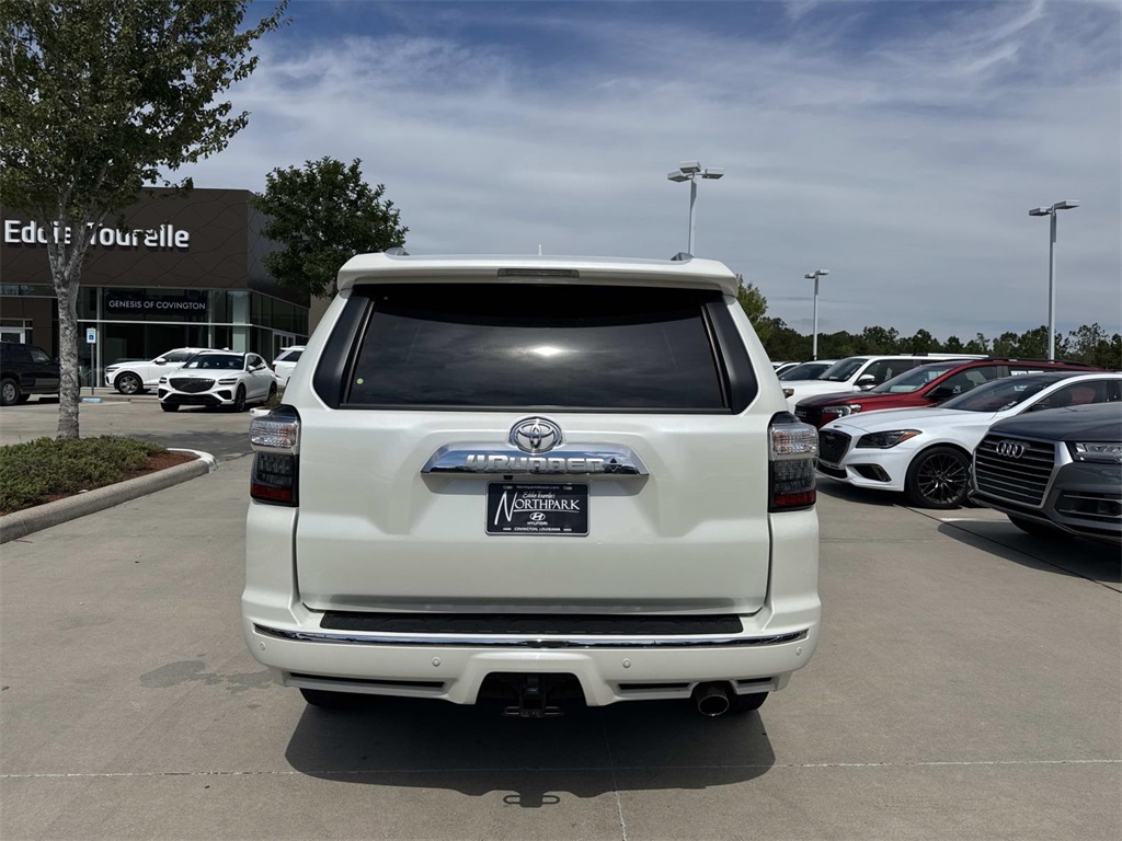 2022 Toyota 4Runner Limited photo 2