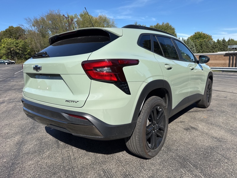 2024 Chevrolet Trax ACTIV photo 3