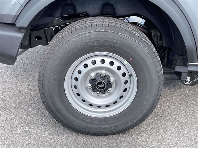 2025 Ford Bronco Base photo 3