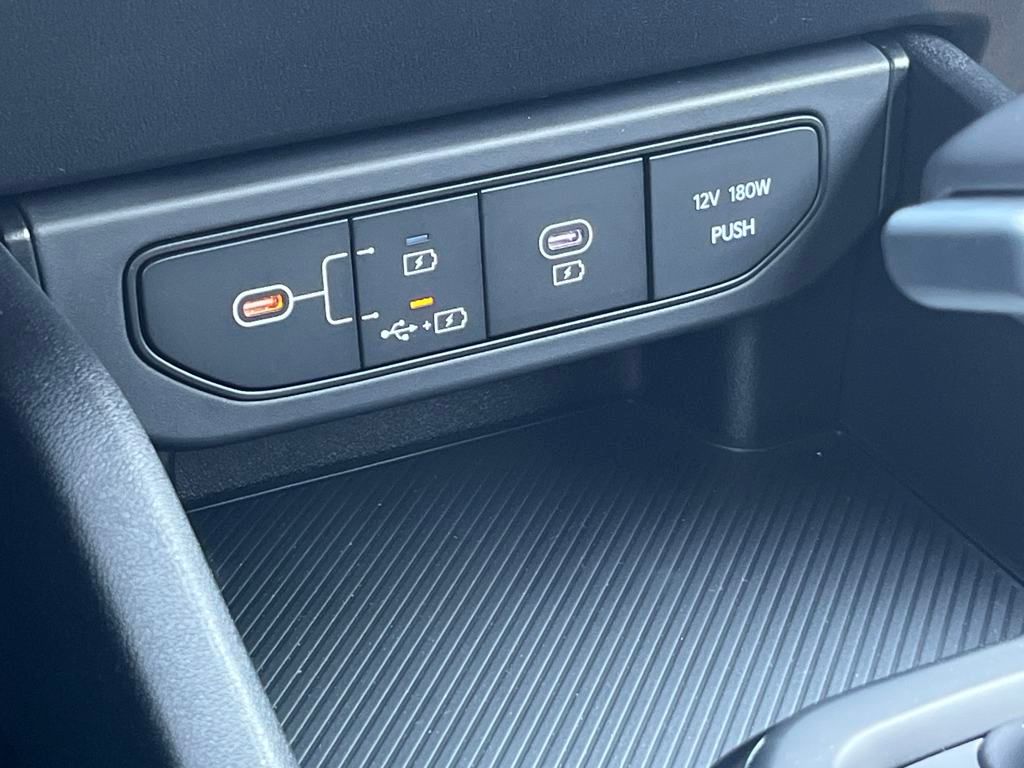 2025 Kia K4 LXS photo 25