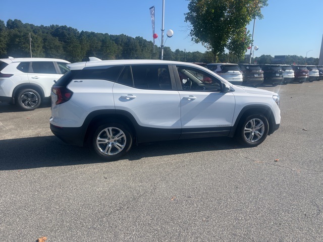 2024 Gmc Terrain SLE photo 5