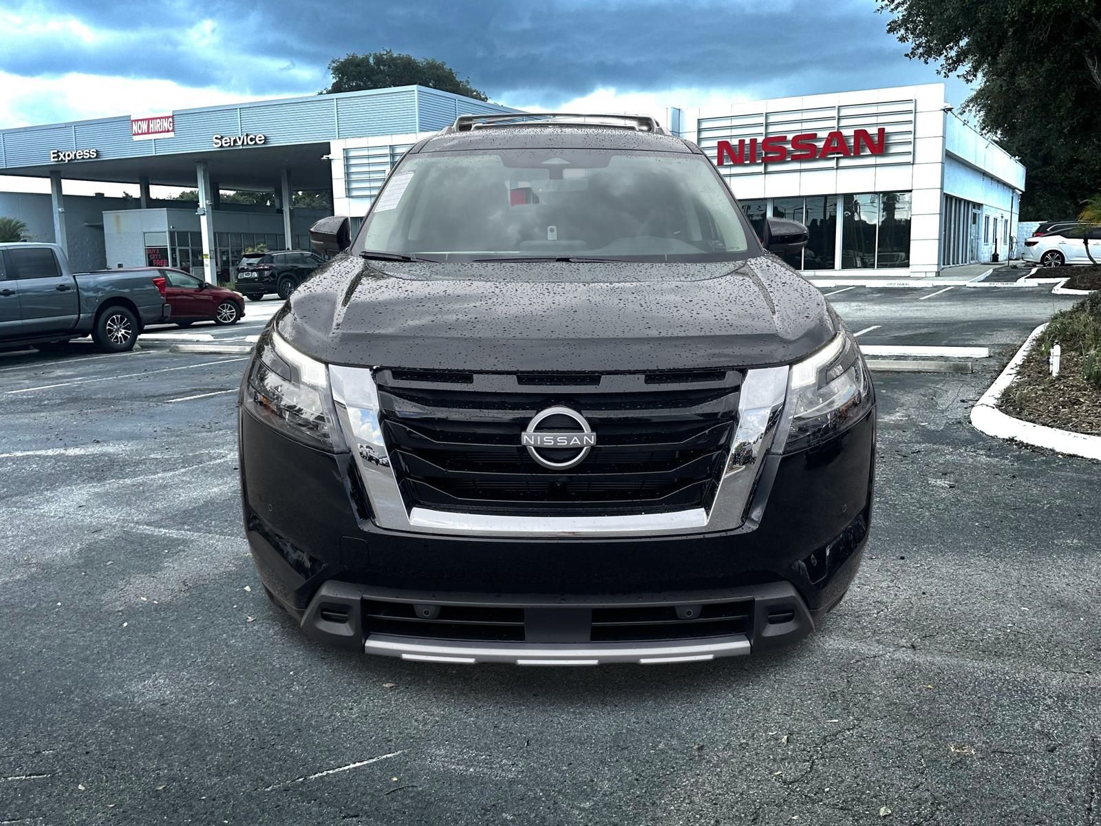 2025 Nissan Pathfinder SL photo 7