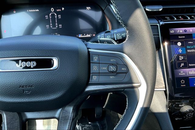2025 Jeep Grand Cherokee Limited photo 16