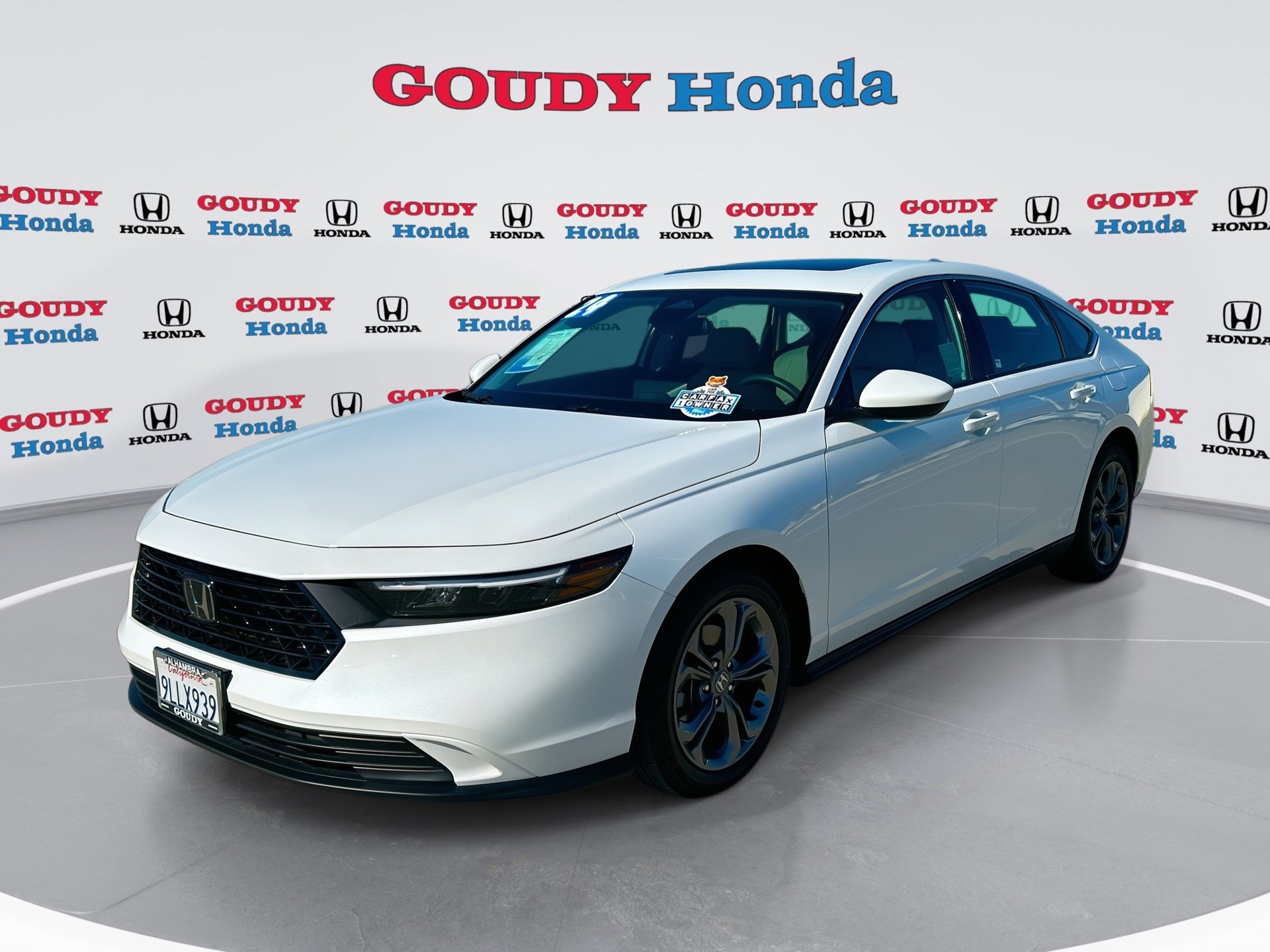 2024 Honda Accord EX's photo