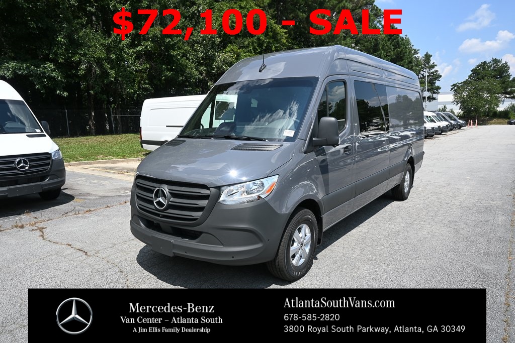 2025 Mercedes-Benz Sprinter Crew Van Base's photo