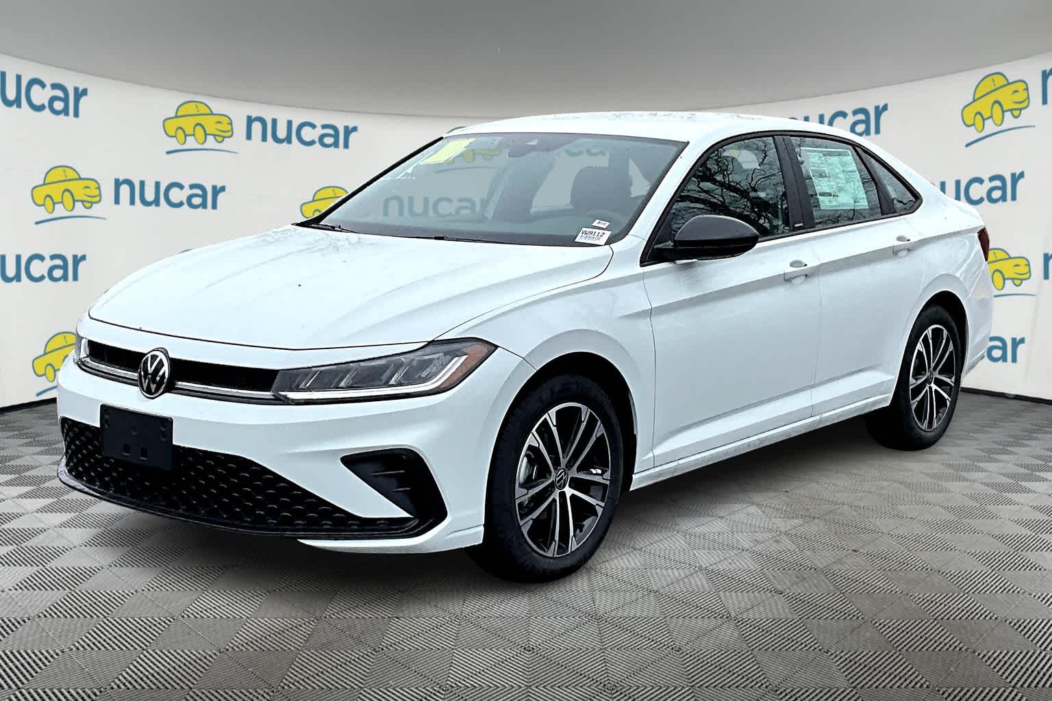 2025 Volkswagen Jetta Sport photo 3