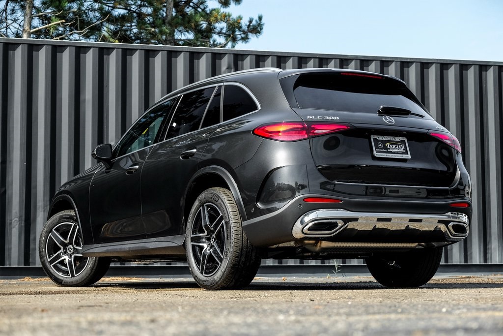 2026 Mercedes Benz GLC 300 4MATIC photo 2