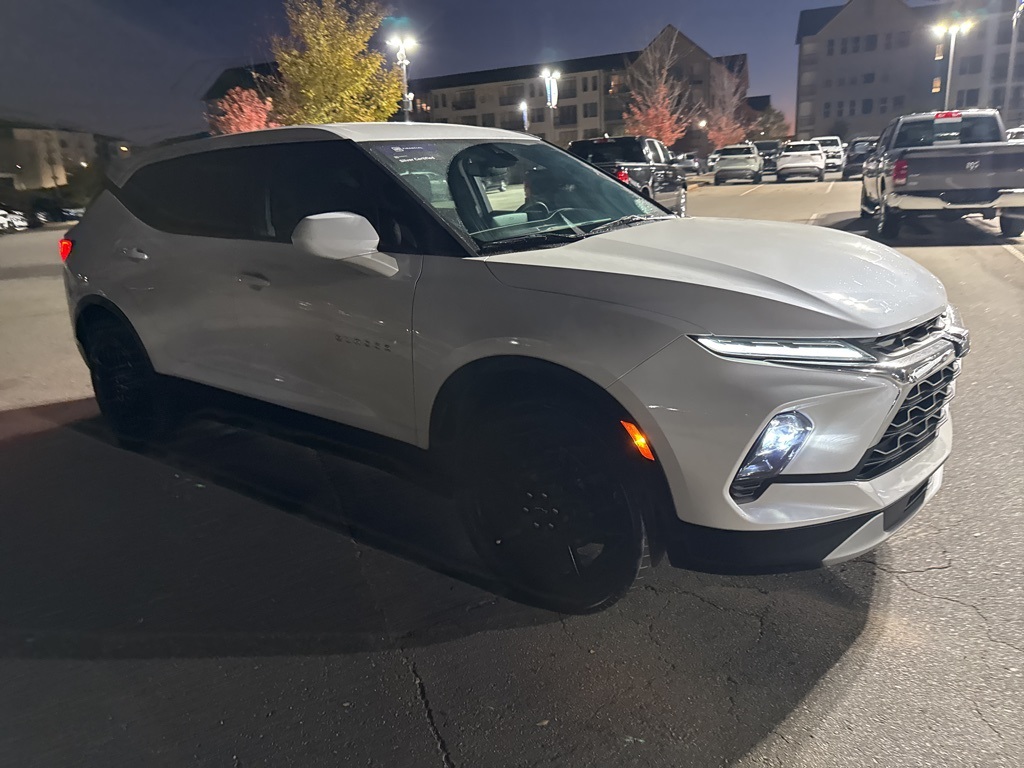 2023 Chevrolet Blazer 2LT photo 2