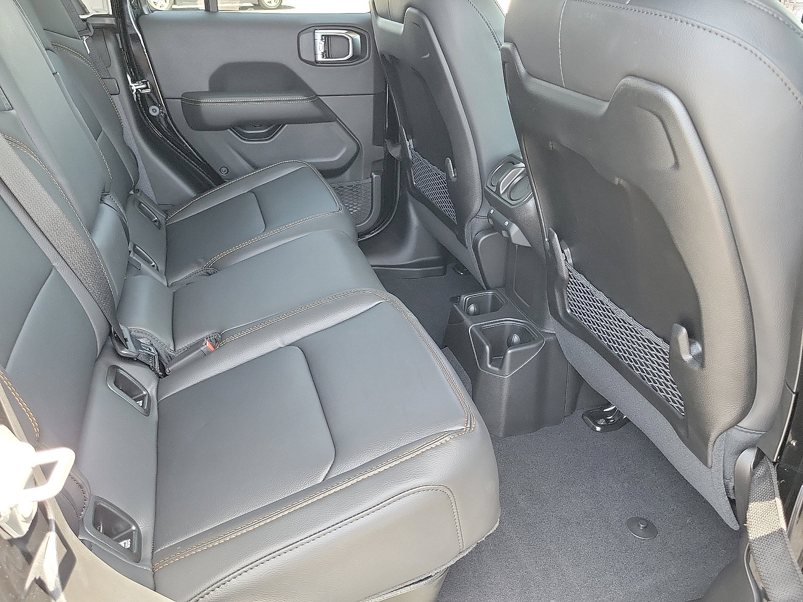 2025 Jeep Gladiator Sport photo 2