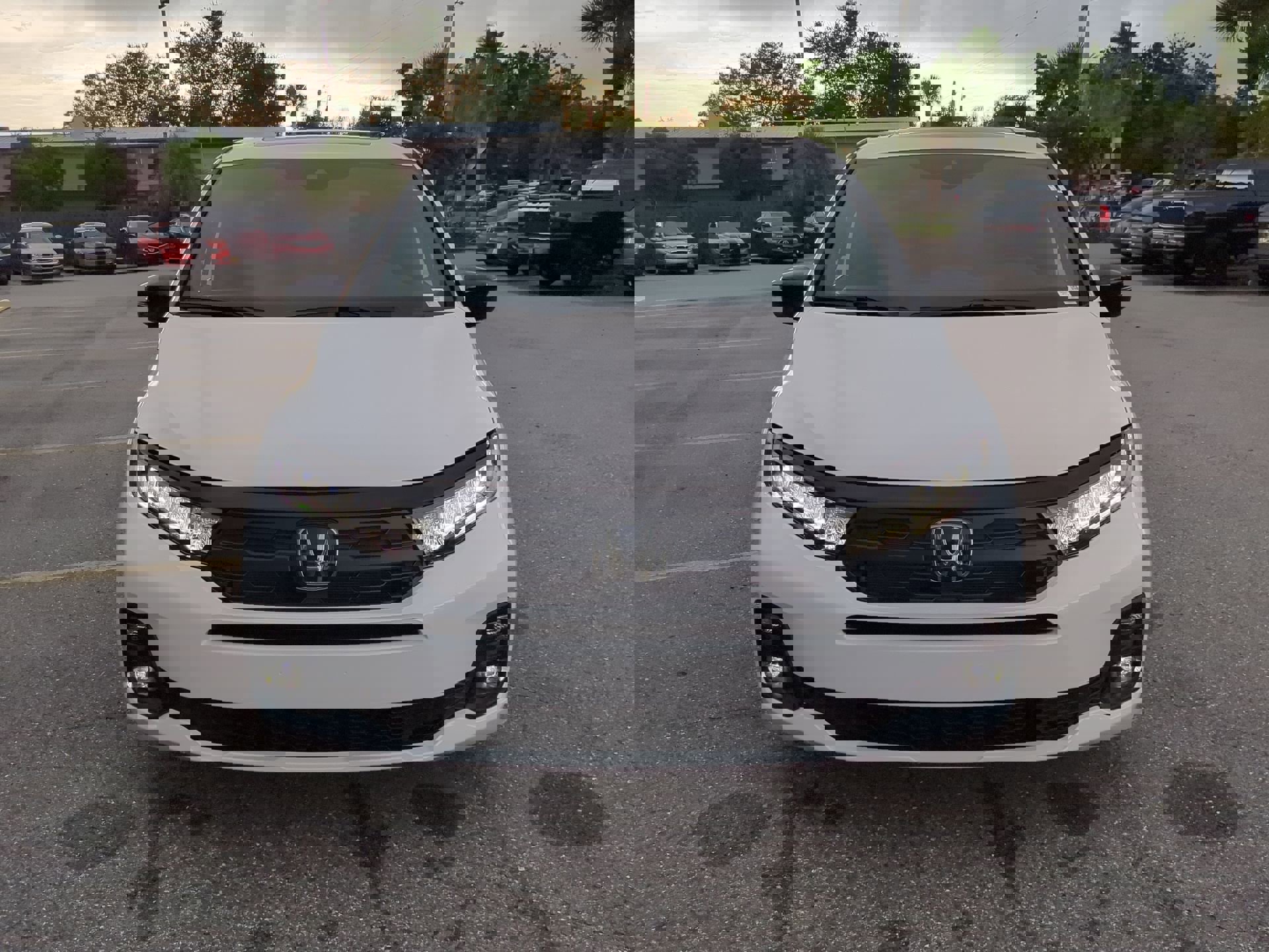 2026 Honda Odyssey photo 2