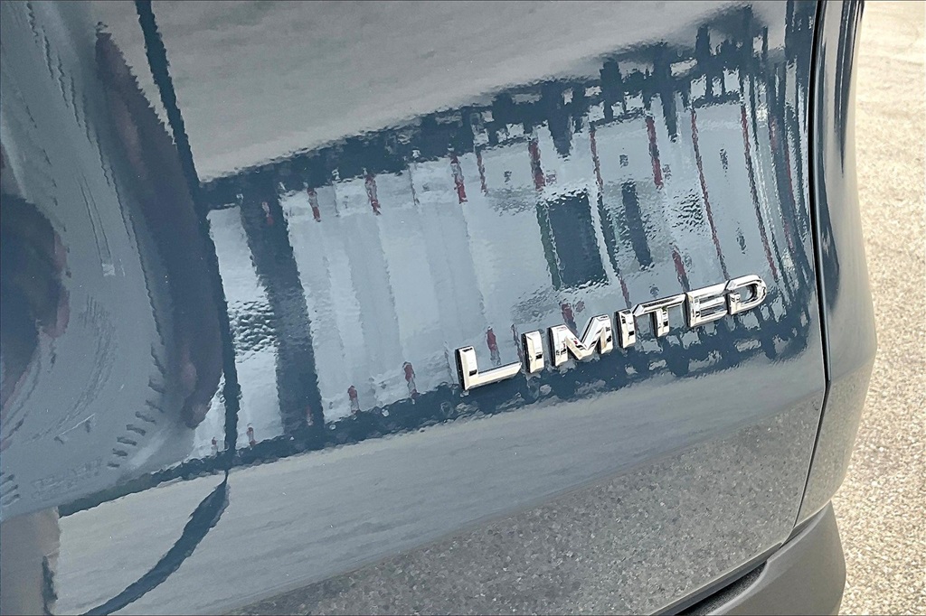 2024 Toyota Grand Highlander Limited photo 16