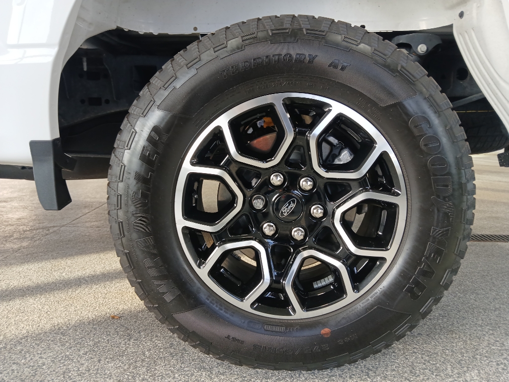 2023 Ford F-150 XLT photo 9