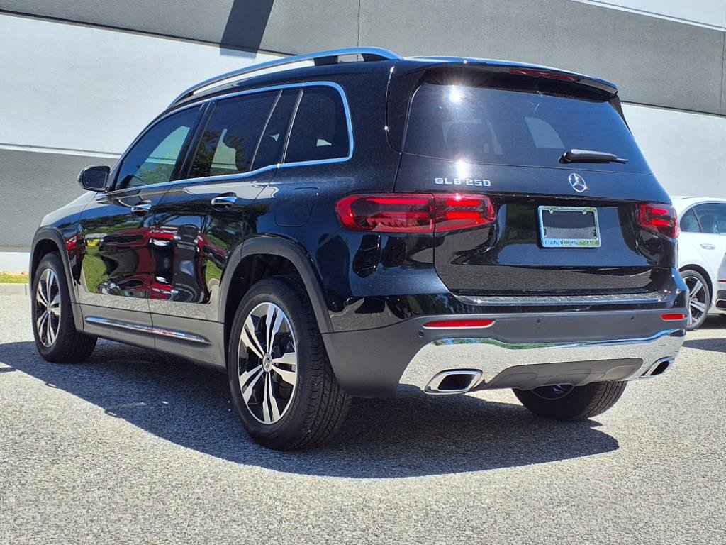 2025 Mercedes Benz GLB 250 photo 4