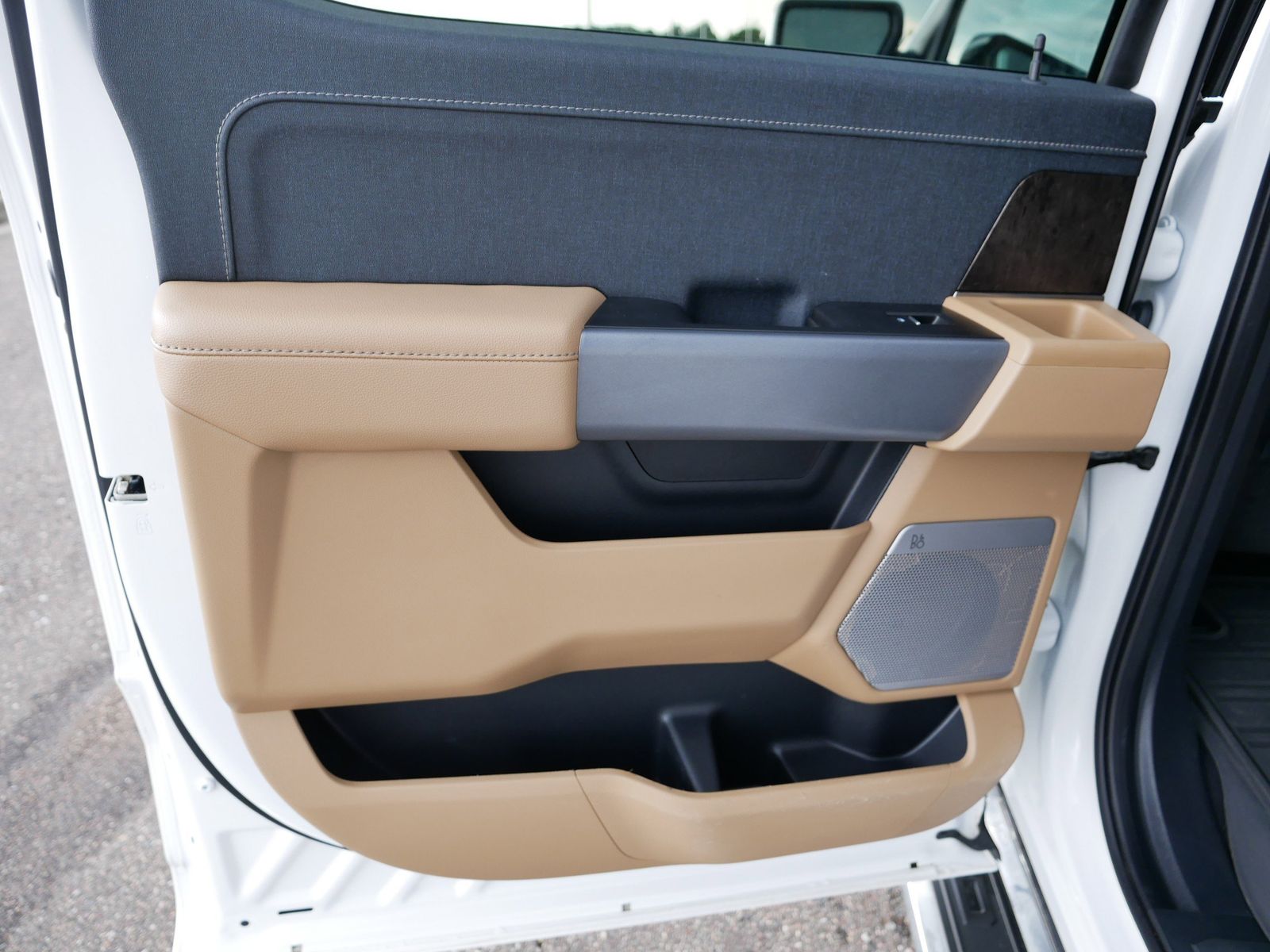 2023 Ford F-150 Lariat photo 14