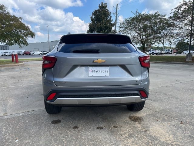 2024 Chevrolet Trax LT photo 5