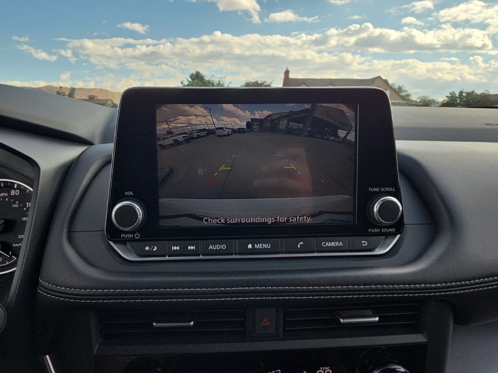 2024 Nissan Rogue SV photo 13