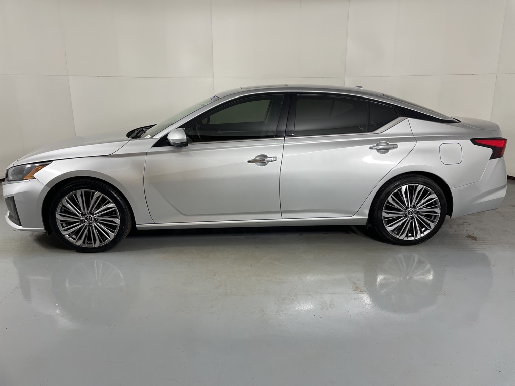 2023 Nissan Altima 2.5 SL photo 4