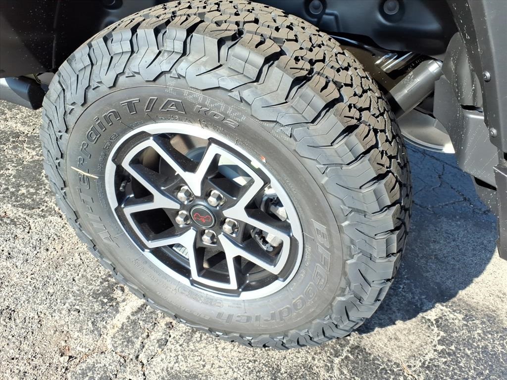 2025 Jeep Wrangler Rubicon photo 5