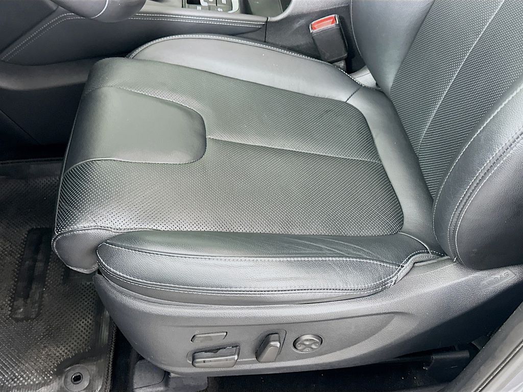 2019 Hyundai Santa Fe Ultimate photo 18