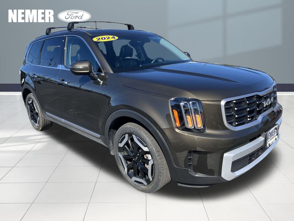 2024 Kia Telluride S's photo