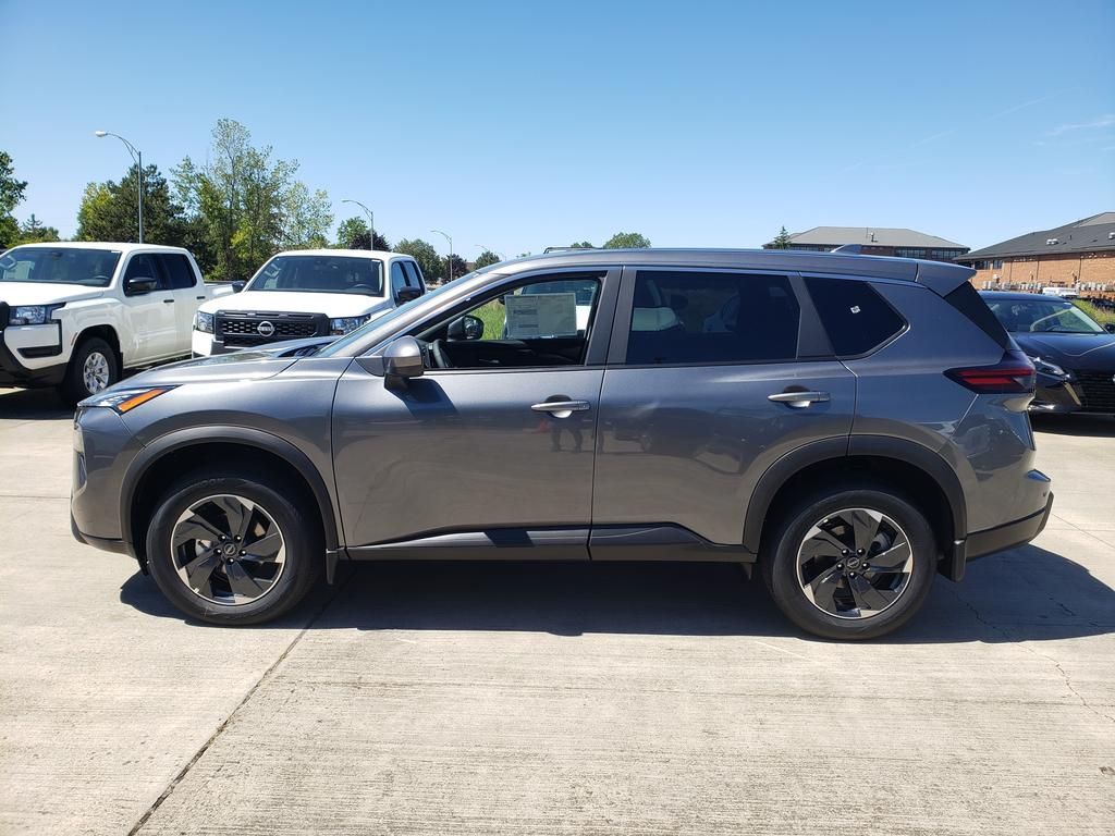 2026 Nissan Rogue SV photo 2