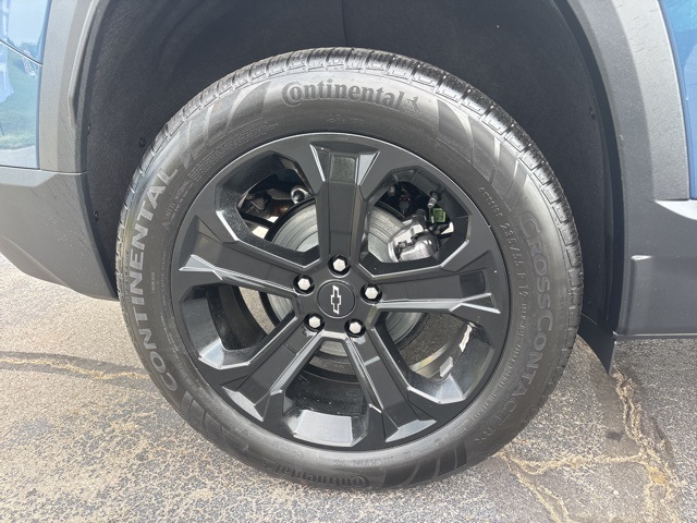 2026 Chevrolet Equinox LT photo 3