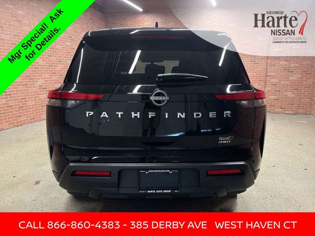 2024 Nissan Pathfinder S photo 4