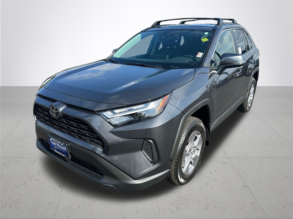 2025 Toyota RAV4 XLE photo 2