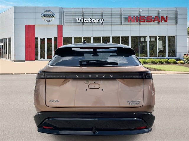2025 Nissan ARIYA Platinum photo 4