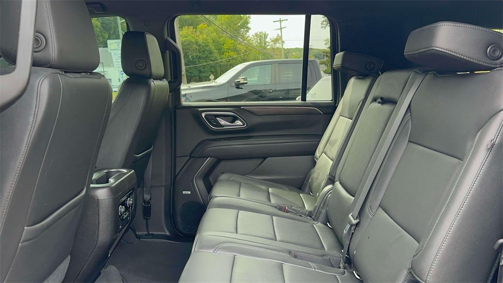 2021 Chevrolet Suburban Z71 photo 10