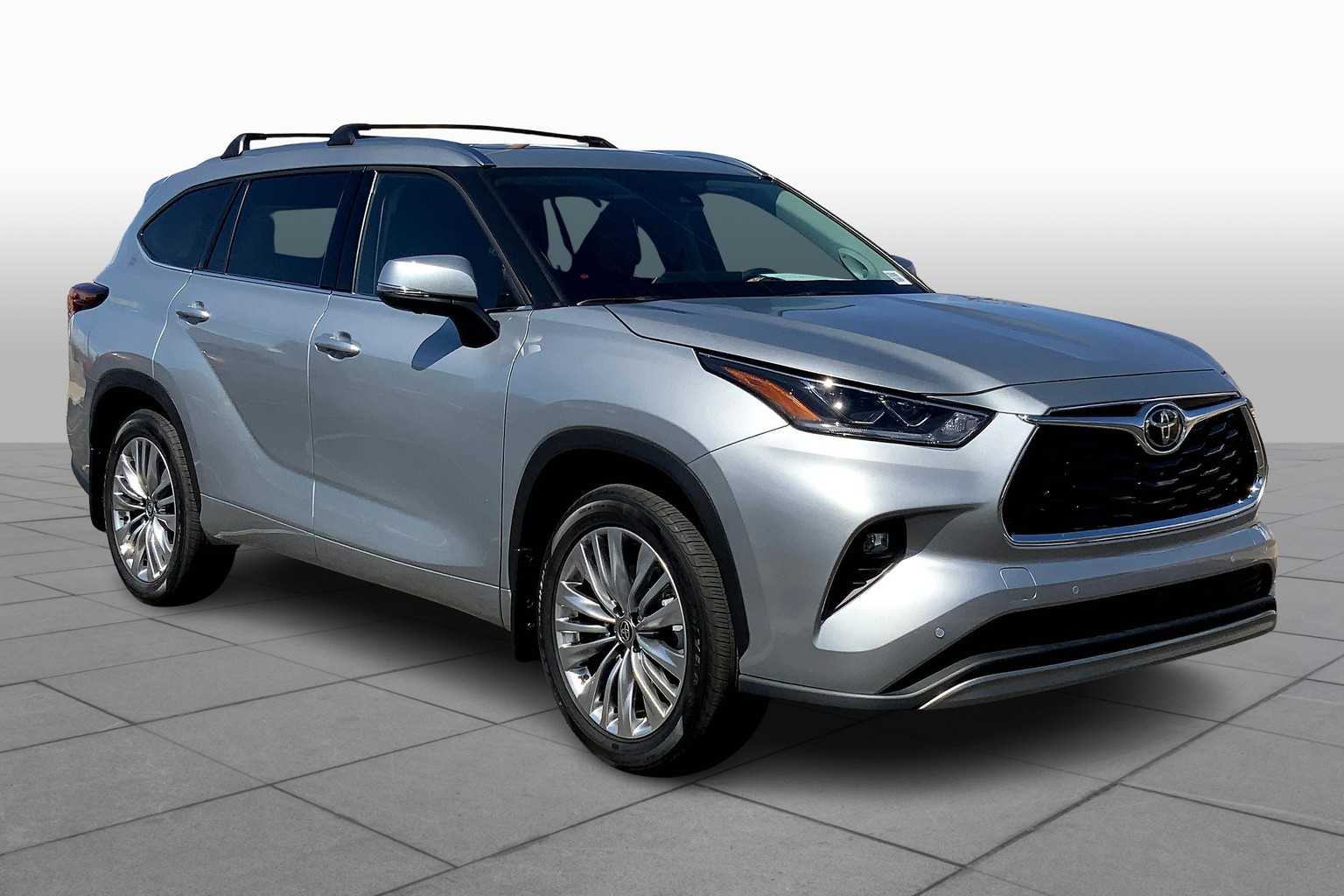 2025 Toyota Highlander Platinum photo 2