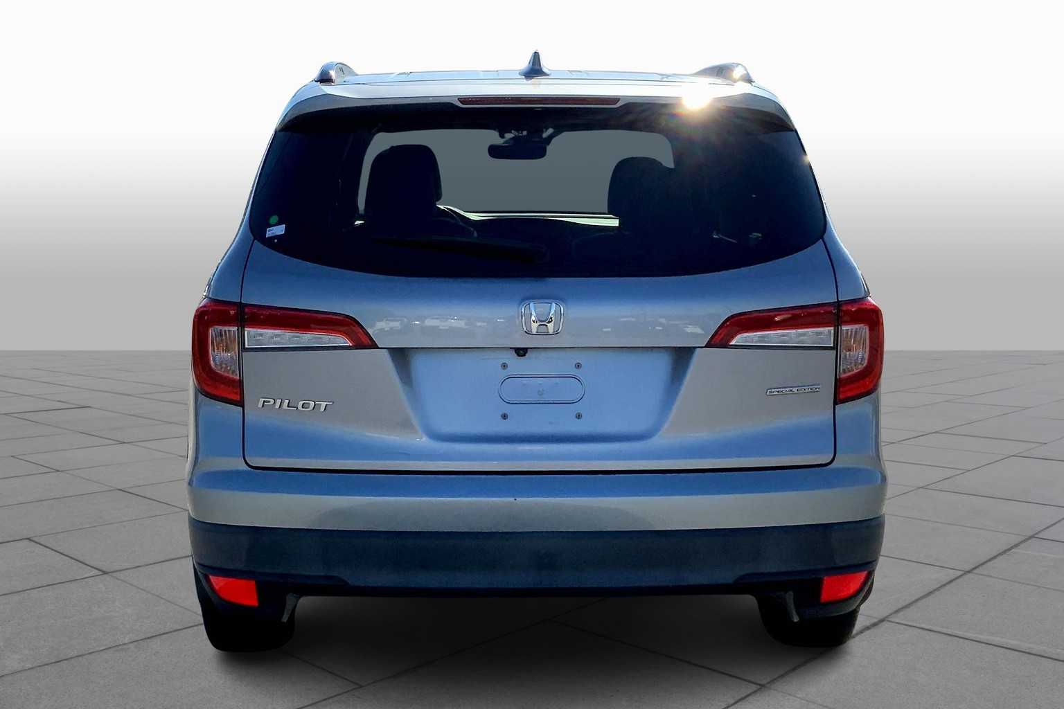 2021 Honda Pilot Special Edition photo 4