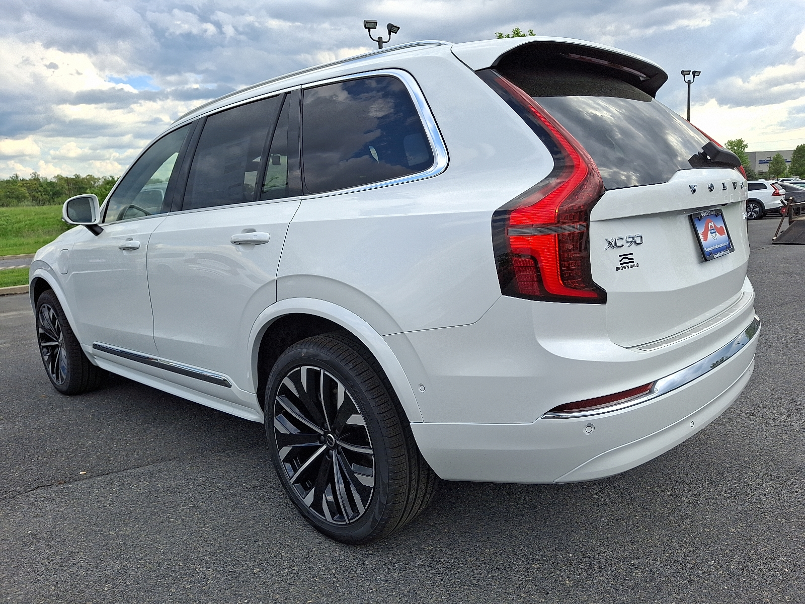 New 2025 Volvo XC90 Plug-In Hybrid T8 Ultra 7-Seater SUV in