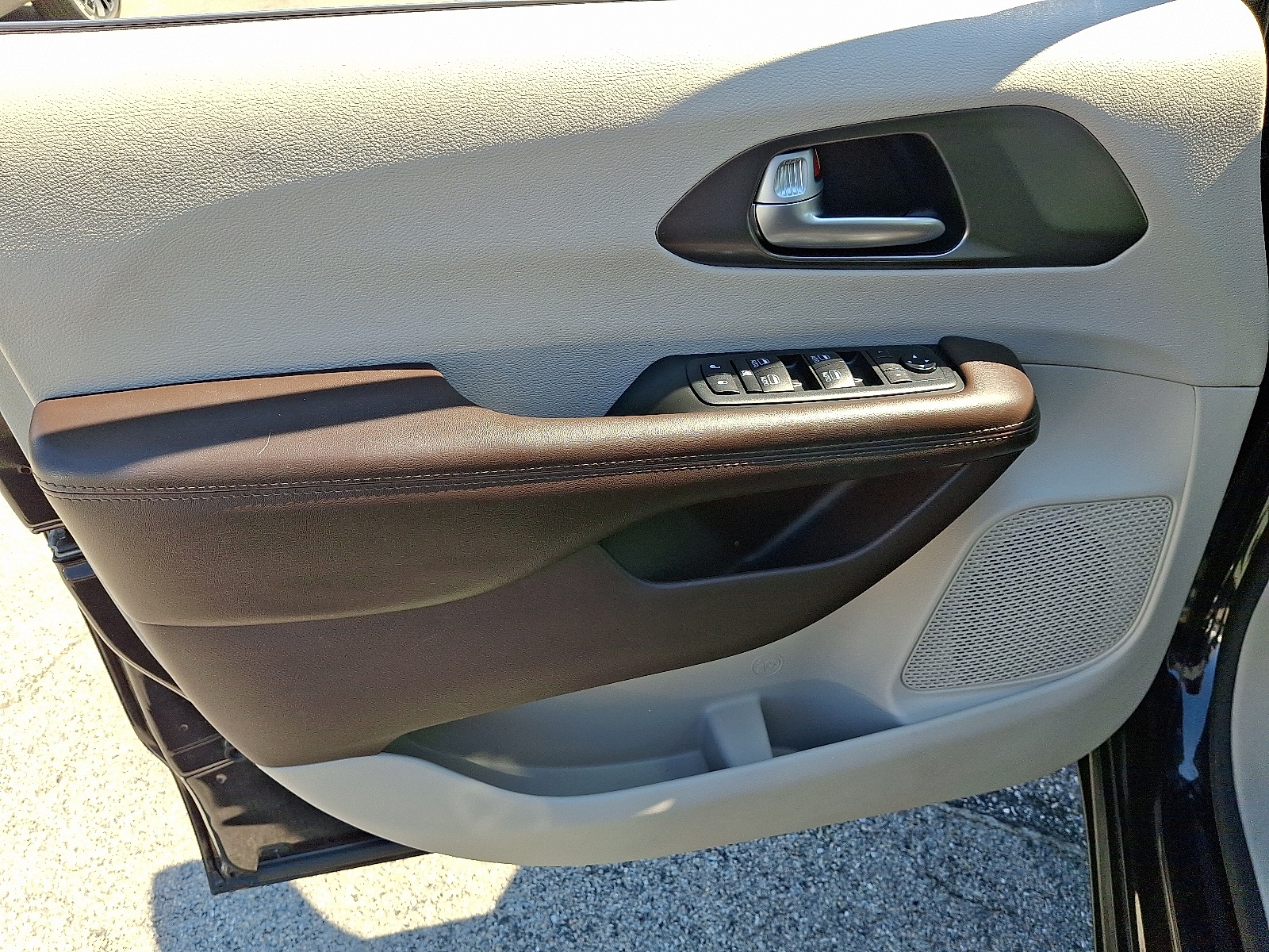 2019 Chrysler Pacifica Touring Plus photo 10