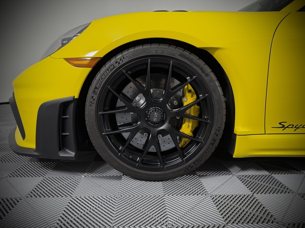 2024 Porsche Boxster Spyder photo 13