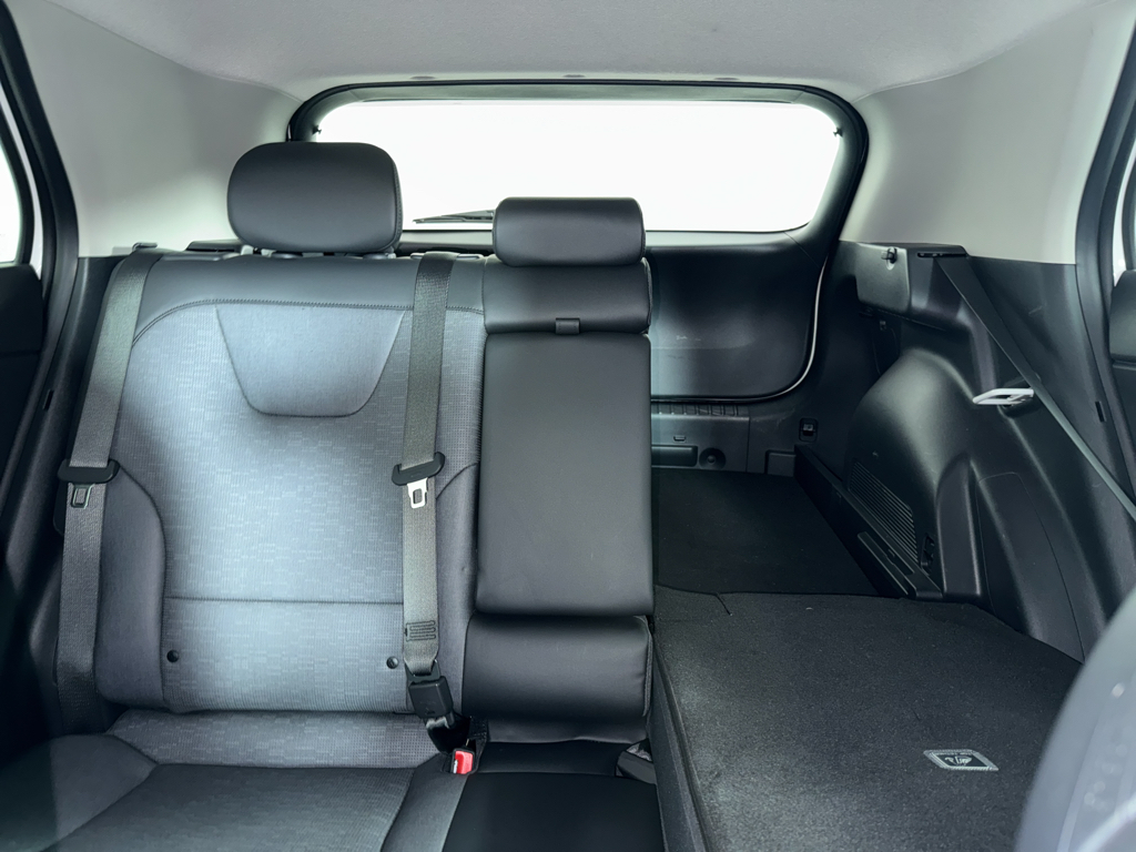 2023 Kia Niro SX photo 4