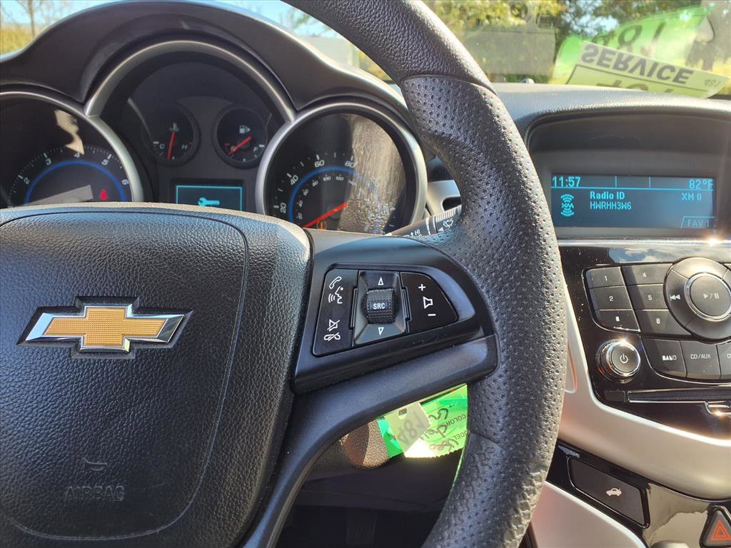 2016 Chevrolet Cruze LS photo 13