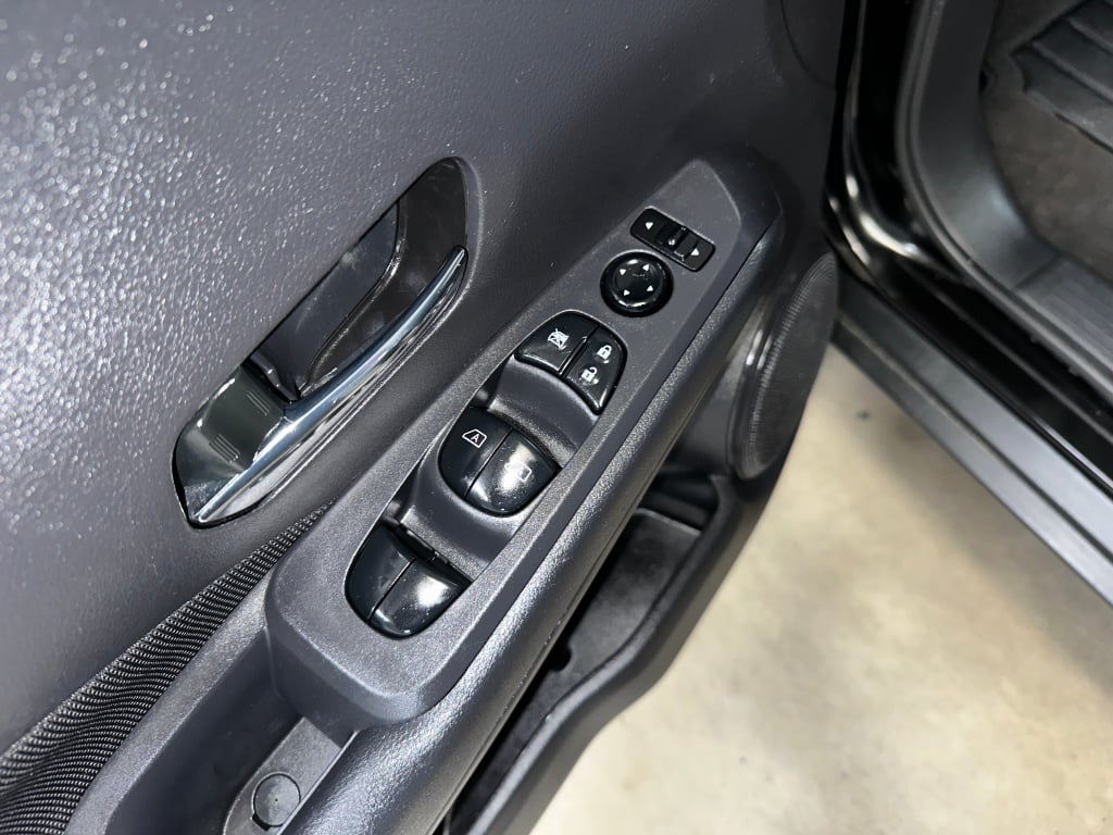 2023 Nissan Kicks SV photo 4