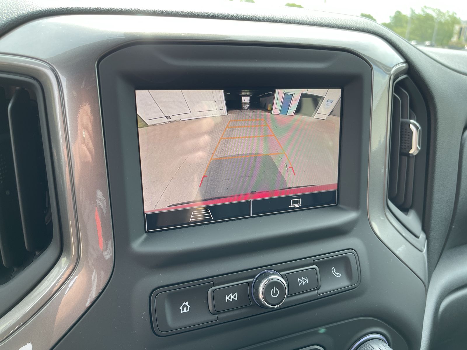 2025 Chevrolet Silverado 1500 Custom photo 11