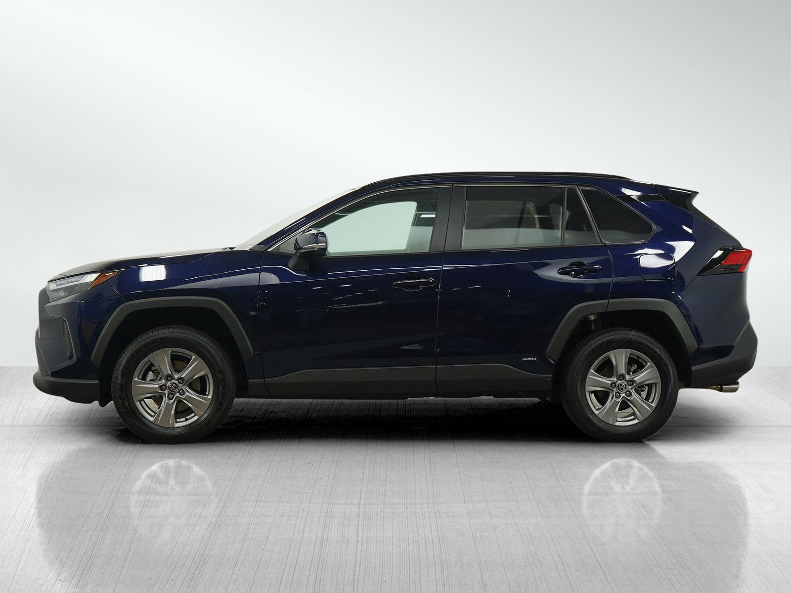 Used 2022 Toyota RAV4 XLE with VIN 4T3RWRFV2NU070079 for sale in Bloomington, Minnesota