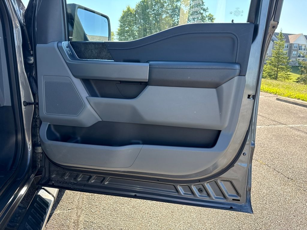 2022 Ford F-150 XLT photo 14
