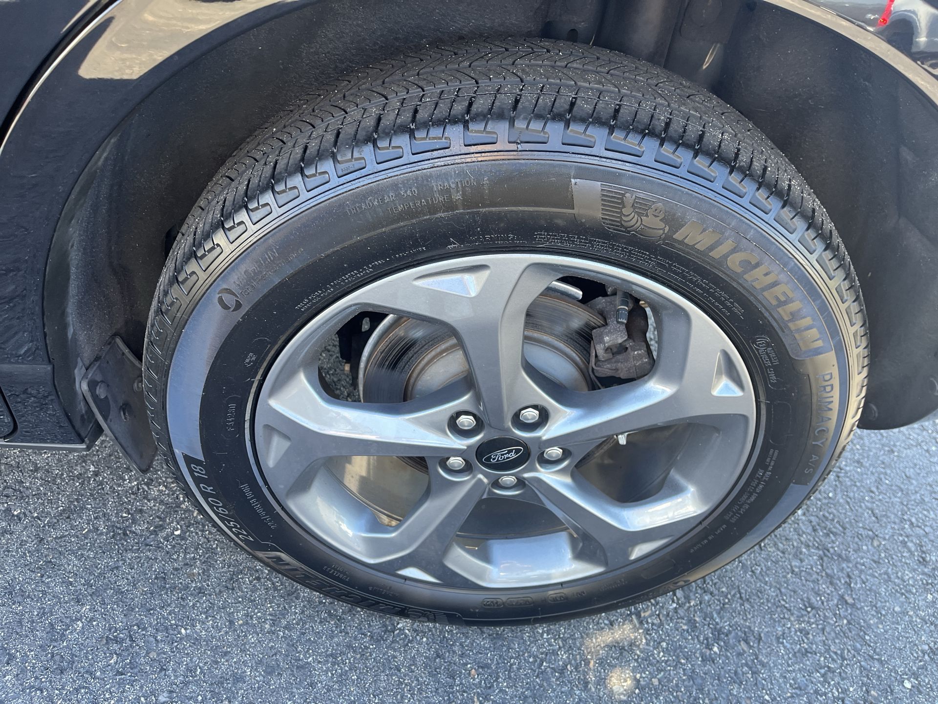 2023 Ford Escape ST-Line photo 2